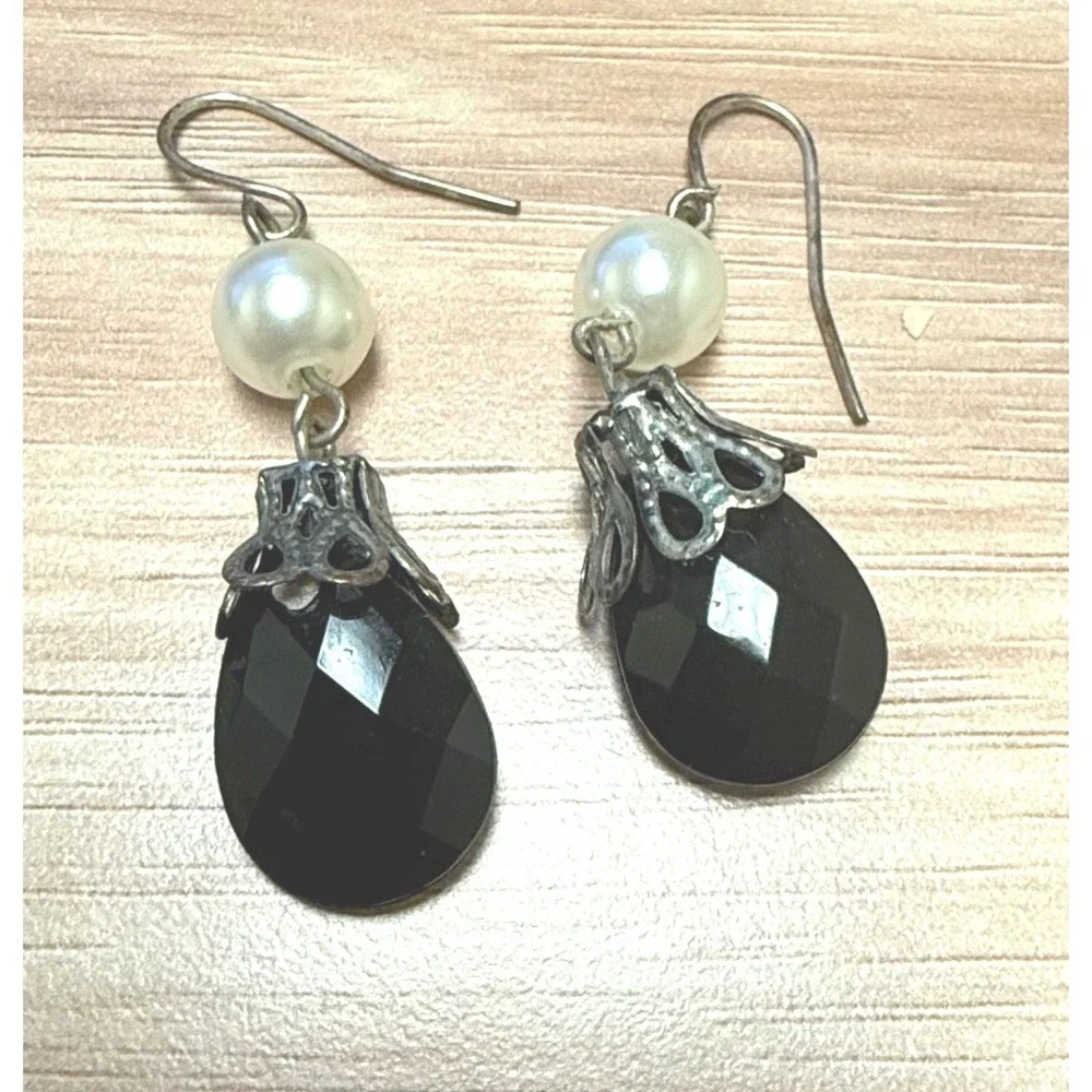 Black Faceted‎ Teardrop Pearl Dangle Earrings Vintage Gothic